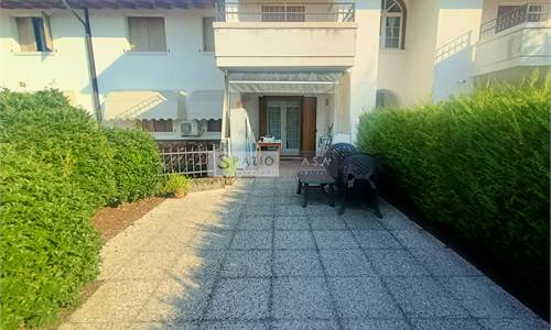 Appartamento con giardino