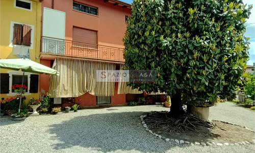 Semi Detached House for Sale in Azzano Decimo
